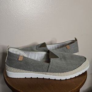 Mediterranea Sage Green Canvas Espadrilles